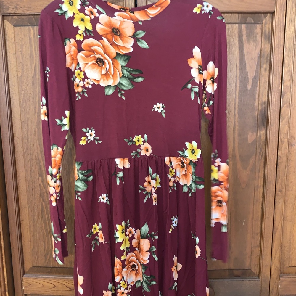 FOREVER 21 LONG SLEEVE DRESS
